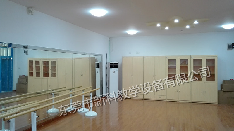 <a href='http://www.01vr.cn/chanpin/59-1.html' target='1' style='font-size:18px; font-weight:bold; color:#000000;'>舞蹈室</a>