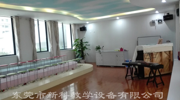 <a href='http://www.01vr.cn/chanpin/58-1.html' target='1' style='font-size:18px; font-weight:bold; color:#000000;'>音樂功能室</a>
