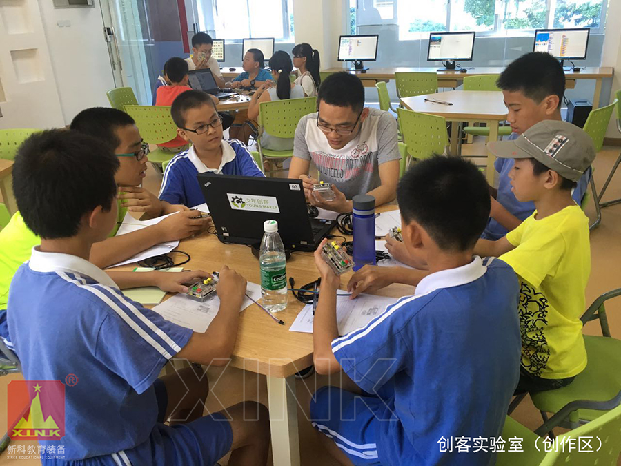 <a href='http://www.01vr.cn' target='1' style='font-size:14px; font-weight:bold; color:#0080ff;'>創(chuàng)客實(shí)驗(yàn)室</a>