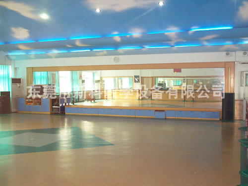 <a href='http://www.01vr.cn/chanpin/59-1.html' target='1' style='font-size:18px; font-weight:bold; color:#000000;'>舞蹈室</a>2