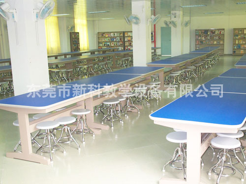 <a href='http://www.01vr.cn/chanpin/110-1.html' target='1' style='font-size:18px; font-weight:bold; color:#000000;'>圖書閱覽室</a>8