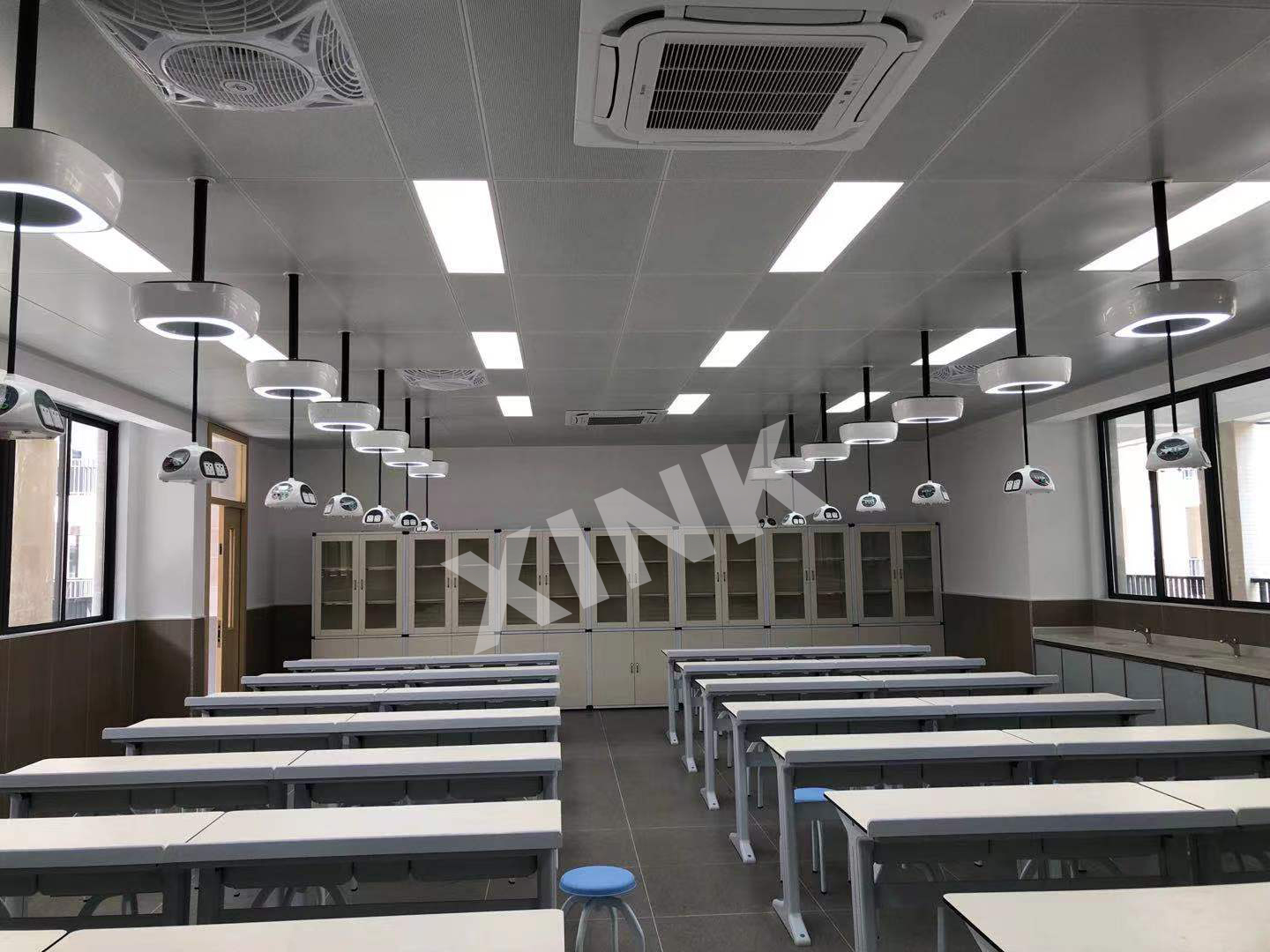 <a href='http://www.01vr.cn/' target='1' style='font-size:14px; font-weight:bold; color:#0080ff;'>物理實(shí)驗(yàn)室</a>